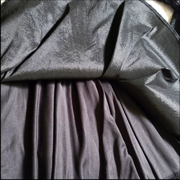 SOLD Windsor Formal black lace A line dress - Picture 7 of 11